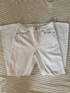 Old Navy Women’s White Straight-Leg Jeans